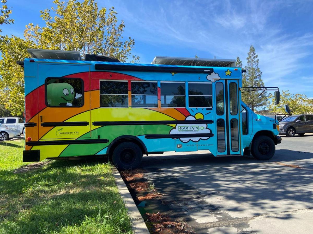 Image of EVELYN Community Service Bus